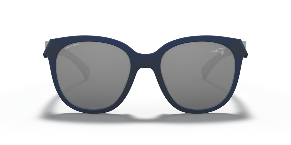 Oakley OO9433 New England Patriots Low Key Sunglasses
