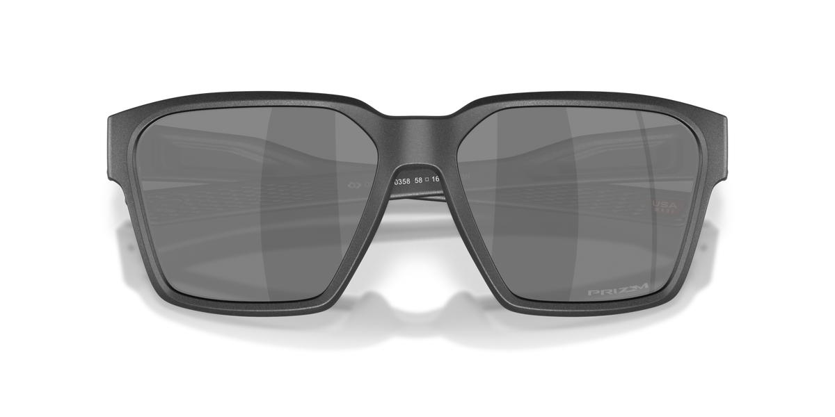 Oakley OO9497 Briza Sunglasses